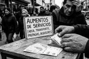 Mayo bajo presión: Los 5 aumentos que golpearán el bolsillo de los argentinos este mes