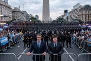 Miedo al festejo popular: Jorge Macri y Milei blindan el Obelisco con vallas y mil policías