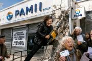 Milei apura la destrucción del PAMI con agencias sin personal, 100 clínicas de paro y afiliados a la deriva