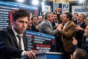 Kicillof no consigue los votos para la re-re: la interna peronista traba la reelección de los intendentes
