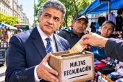 Criminalizar la pobreza: Jorge Macri impone multas de $58 millones para recaudar con la venta callejera