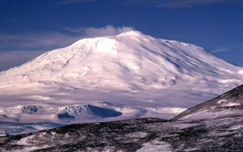 Fiebre de oro en el gélido corazón de la Antártida: el volcán Erebus revela su tesoro