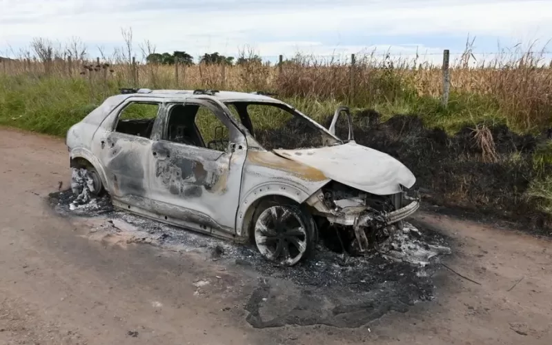 Un ex piloto de Turismo Carretera fue masacrado en su casa y quemaron su auto